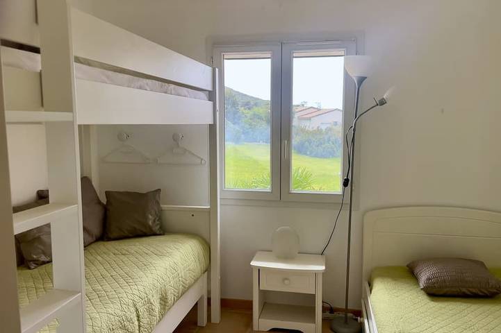 Location de vacances pour 4 personnes, avec piscine et terrasse dans Plage du Péro - 3