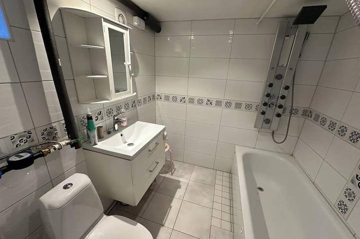 Ganze Wohnung, Spacious Independent Lake View Apartment in Central Växjö in Växjö, Kronoberg