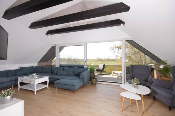 Ferienhaus für 11 Personen, mit Garten und Sauna sowie Ausblick in Grömitz - 2
