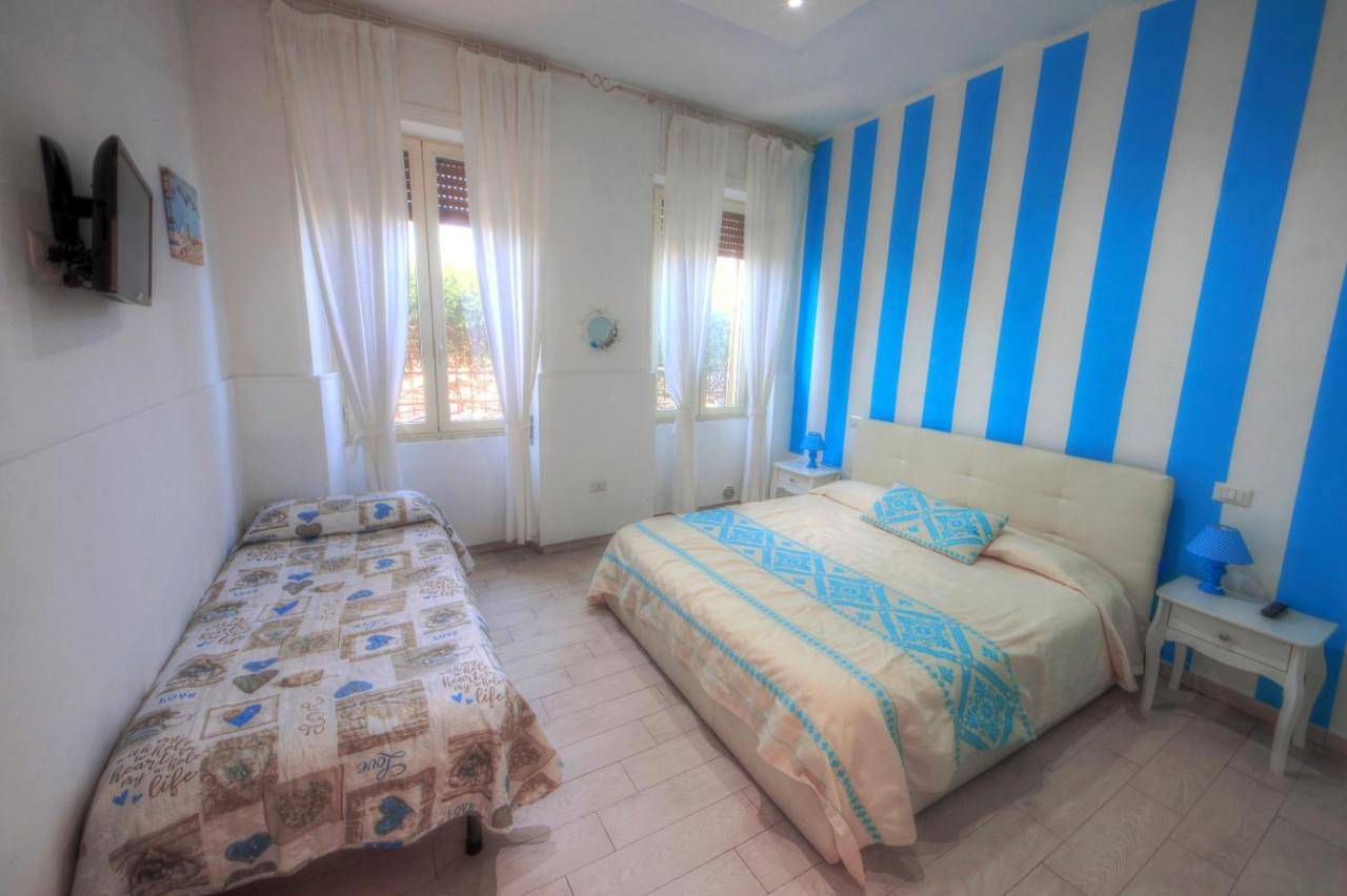 Appartamento intero, ### Appartamenti sulla Spiaggia al Poetto ### in Poetto (Cagliari), Cagliari