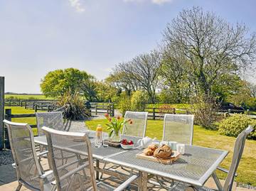 Villa for 6 People in Devon, England, Photo 3