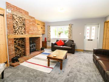 Cottage for 6 People in Beeston with Bittering, Norfolk, Photo 2