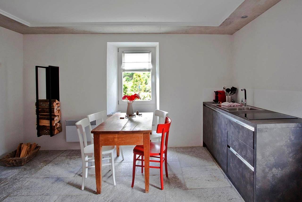 Ganze Wohnung, Apartment - Ground Floor in Brione, Tessiner Alpen