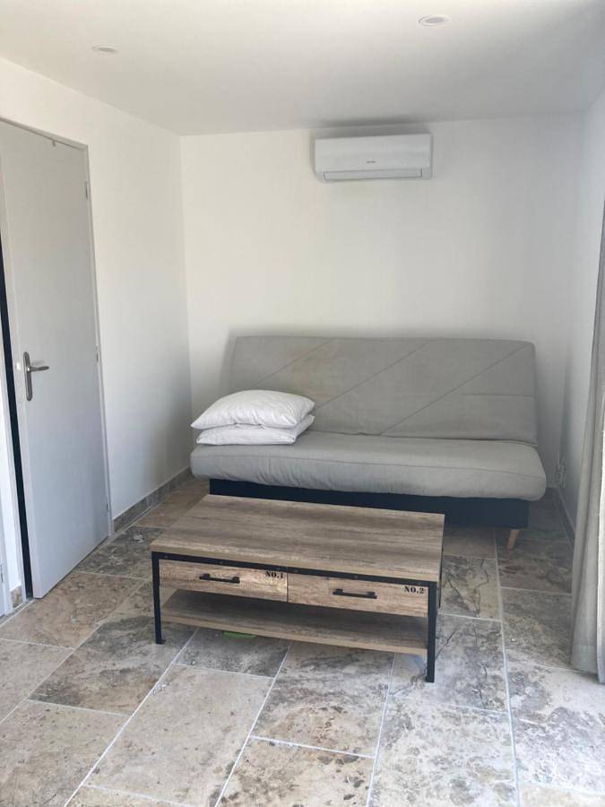 Gîte pour 2 personnes, avec jardin et vue à La Bouilladisse - 4