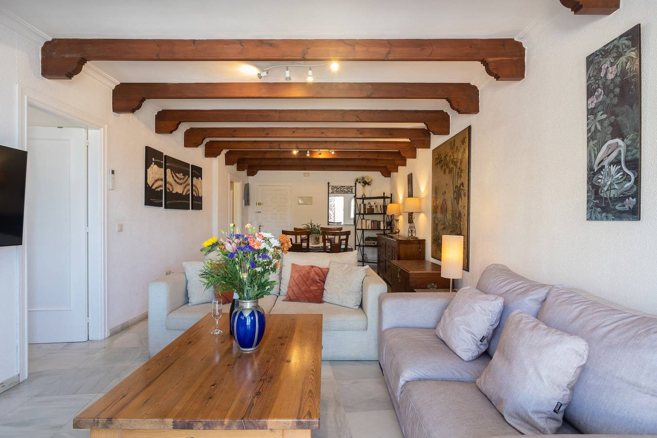 Entire apartment, Comfortable Apartment at Yacht Club with Sea View, Wi-Fi, and Air Conditioning in Marbella Centre, Marbella