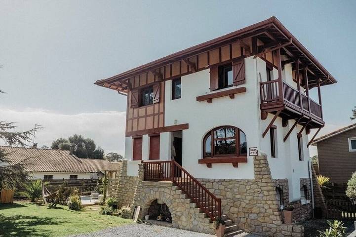 Location de vacances pour 10 personnes, avec balcon et jardin dans Labenne Océan