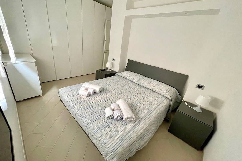 Apartamento entero, Santa d'amare apartment with private garage 900 m from the sea in Santa Margherita, Santa Margherita Ligure