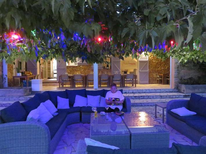 Chambre d’hôte pour 2 personnes, avec jardin ainsi que vue et piscine à La Cadière-d'Azur - 2