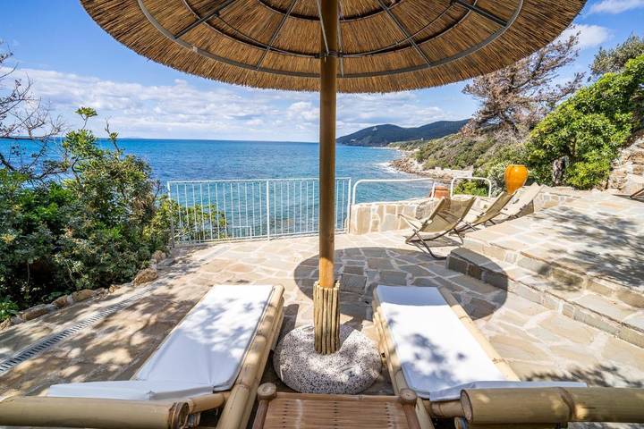 Villa voor 8 personen, with Terras and Tuin as well as Uitzicht in Livorno