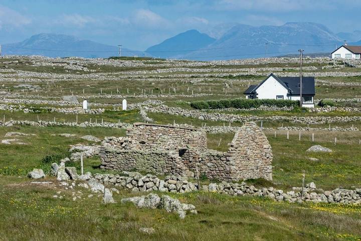 Cottage 215 - Claddaghduff in Sillerna Electoral Division, Connemara
