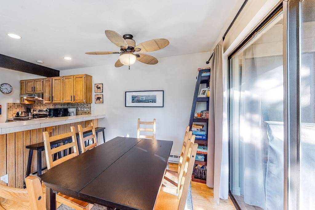 Ganze Wohnung, Am Fluss Wohnung w / Blick auf die Berge - in der Nähe Komfort & der Piste! in Eagle-Vail, Beaver Creek