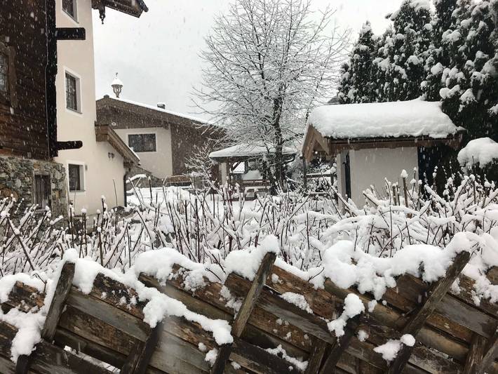 Ganze Wohnung, Ferienwohnung 'Geigerhaus 500 Jahre - Appartement C' mit Bergblick, gemeinsamer Sauna und Wlan in Stuhlfelden, Pinzgau