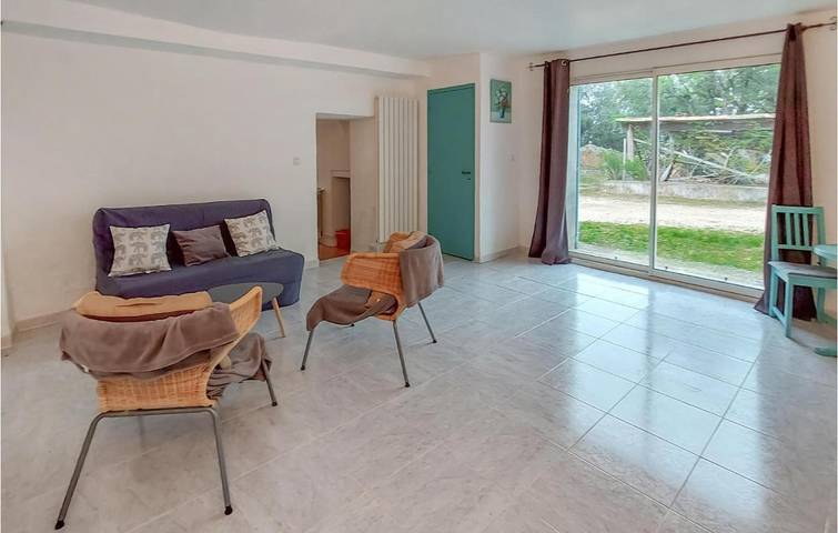 Location de vacances pour 7 personnes, avec jardin à Fox-Amphoux - 2