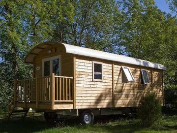 Camping pour 4 Personnes dans Pont-de-Poitte, Jura, Photo 1