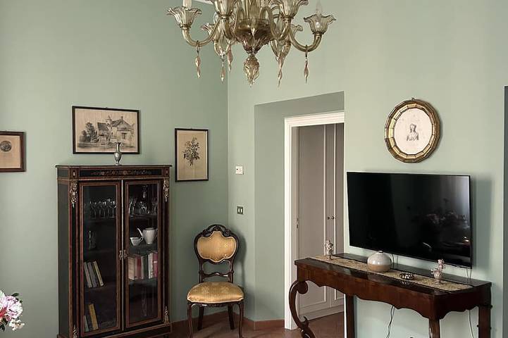 Entire apartment, Charming Residence in a Noble Palace in the Historic District in Rimini, Rimini Province
