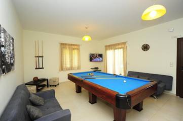 Villa for 11 People in North Crete, Crete, Photo 3