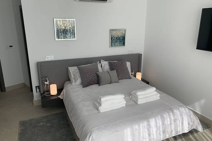 Nouveau à Los Mojones 5 chambres 4 salles de bain avec une vue imprenable et des installations in Puerto del Carmen, Tías