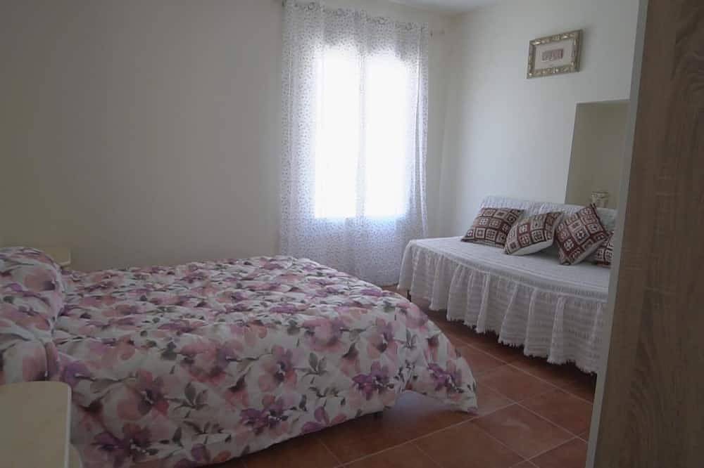 Casa Rural Dehesa de Algar in Algar, Pueblos Blancos