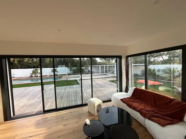 Chalet para 8 personas, con jardín y piscina además de jacuzzi y terraza - 1