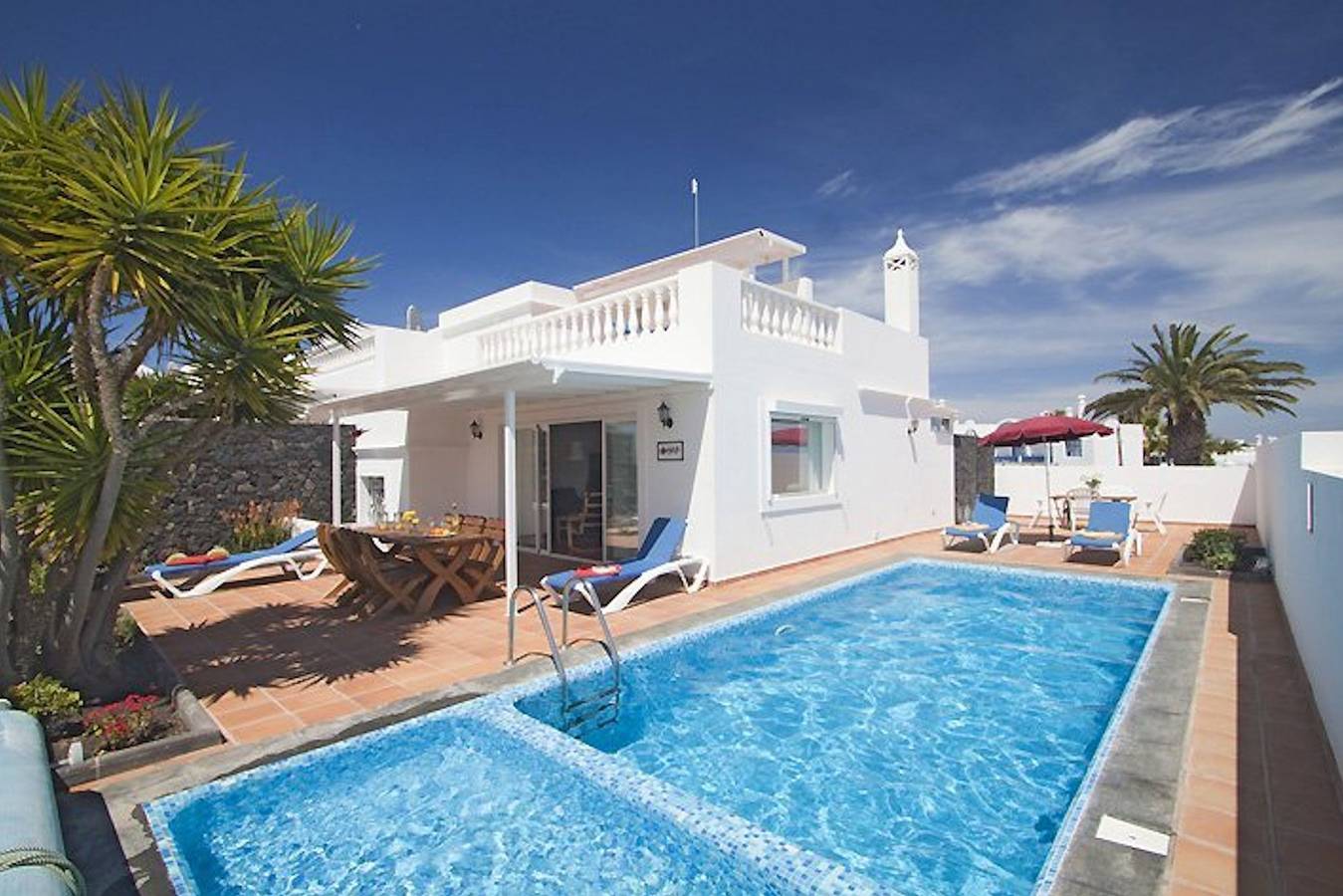 Lovely Los Mojones Villa | Casa Jasmine | Heated Pool | Short walk to beach in Puerto del Carmen, Tías