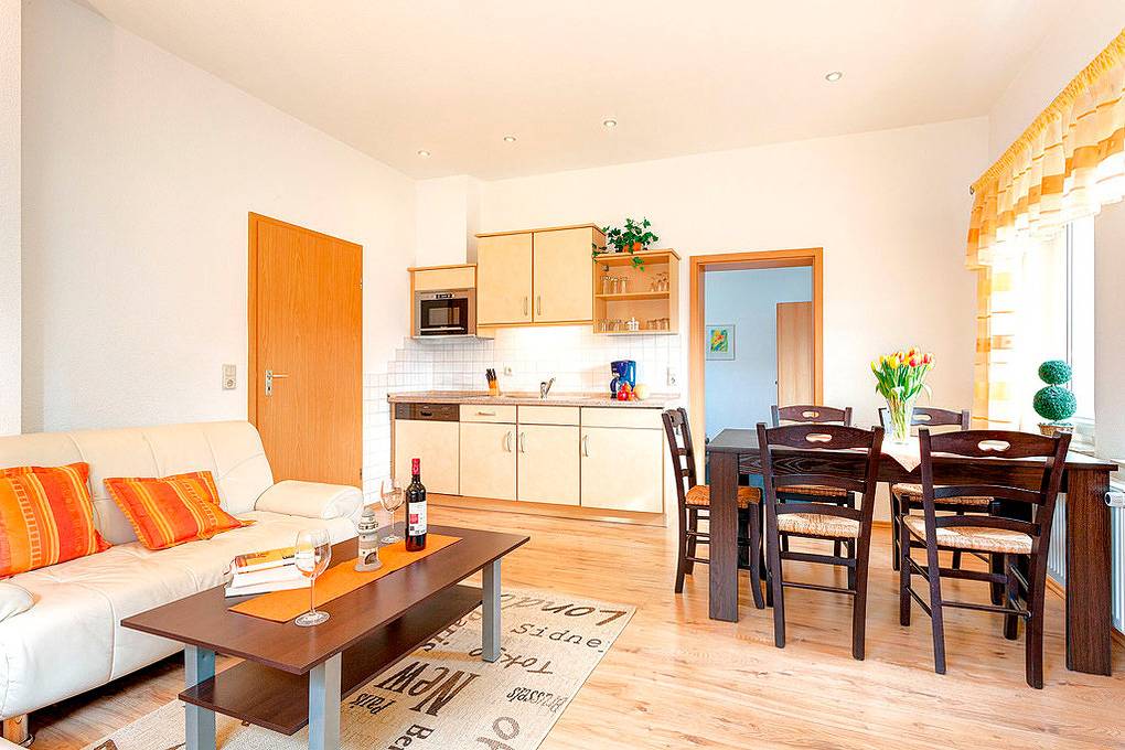 Ganze Ferienwohnung, Haus Diana, Nr. 4 in Zinnowitz, Usedomer Norden