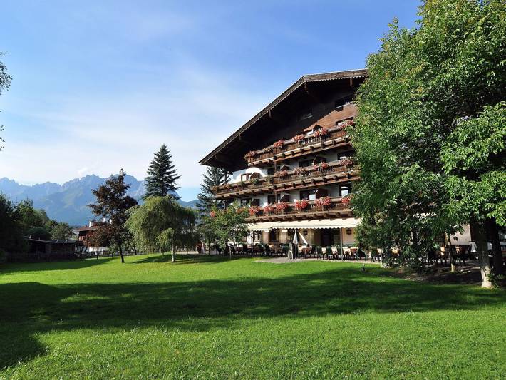 Hotel für 2 Personen, mit Balkon und Garten sowie Sauna in Oberndorf in Tirol
