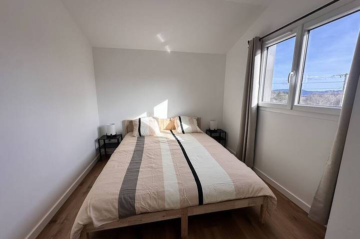 Gîte pour 4 personnes, avec jardin à Saint-Michel-l'Observatoire - 3