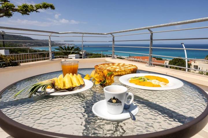 B&b per 2 persone, con Terrazza e Giardino nonché Panorama a Zambrone