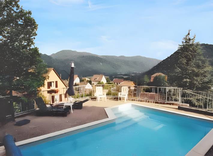 Gîte pour 4 personnes, avec jardin ainsi que terrasse et piscine à Oderen - 3