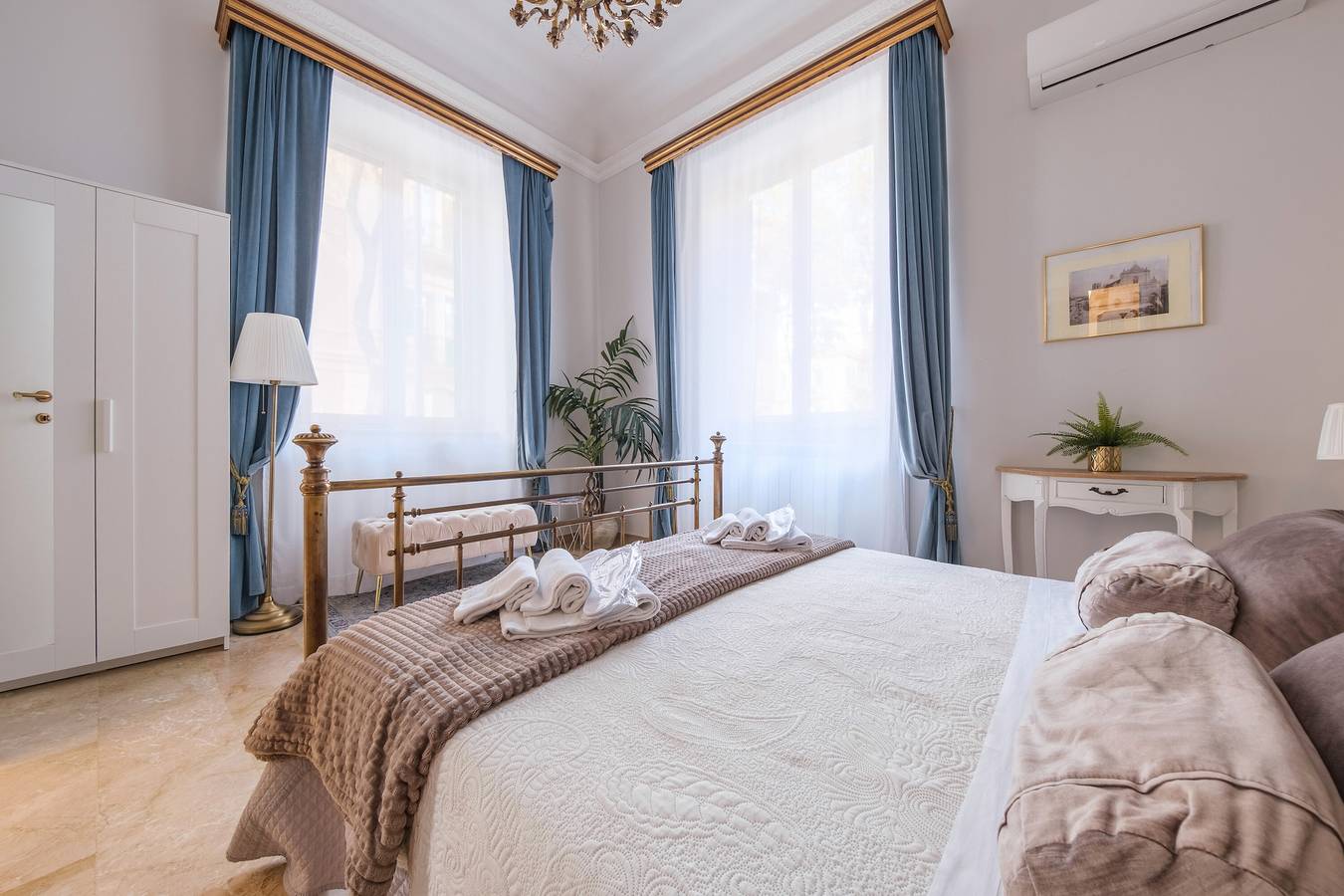 Zimmer 'Matrimoniale Deluxe' mit Wlan und Klimaanlage in Messina, Messina Provinz