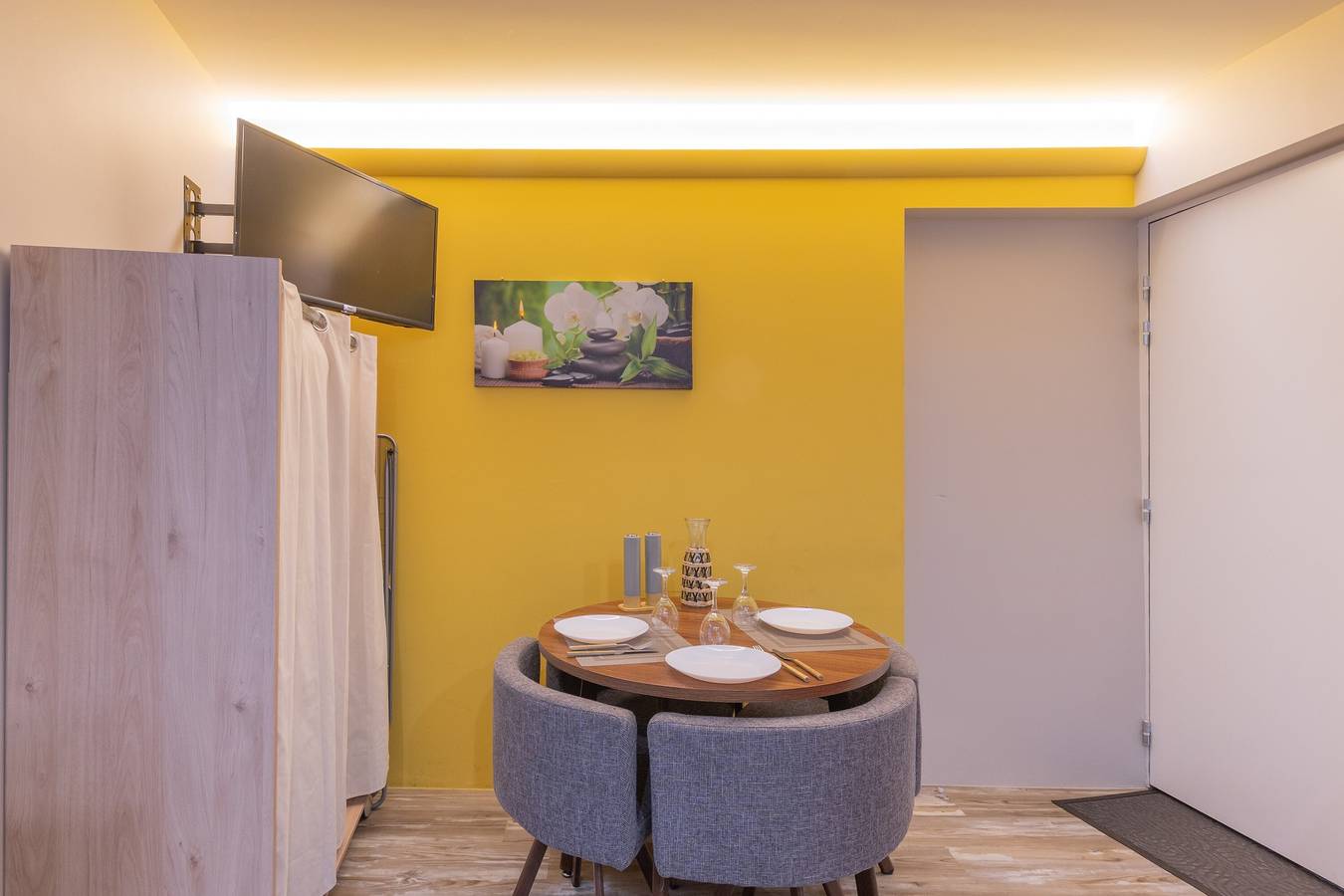 Ganze Wohnung, Appartement '105 - T2 Cosy' mit Wlan und Klimaanlage in Bourg-Saint-Andéol, Privas