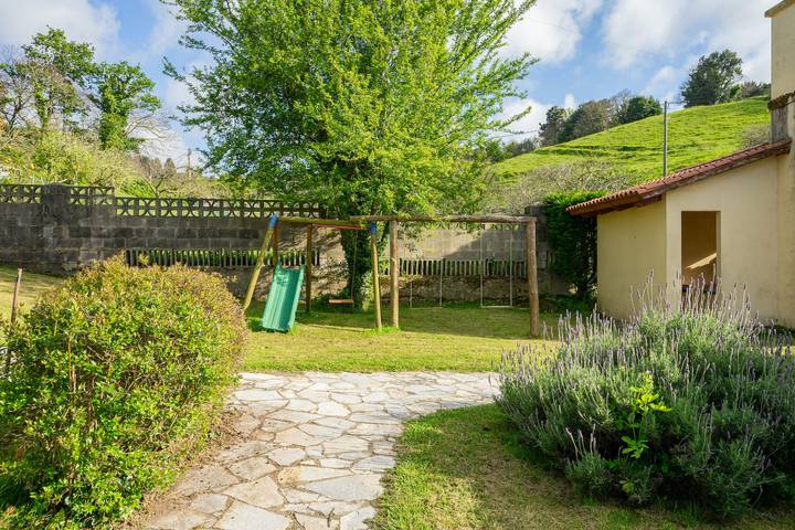 Casa rural para 15 personas, con balcón además de jardín y jacuzzi en Asturias - 3