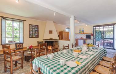 Casa Vacanza per 12 Persone in Albareto, Provincia di Parma, Foto 3