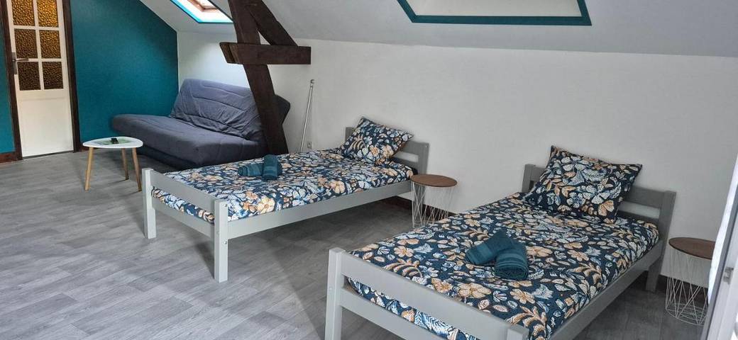 Gîte pour 2 personnes, avec vue et jardin ainsi que vue sur le lac et terrasse à Saint-Vaury - 3