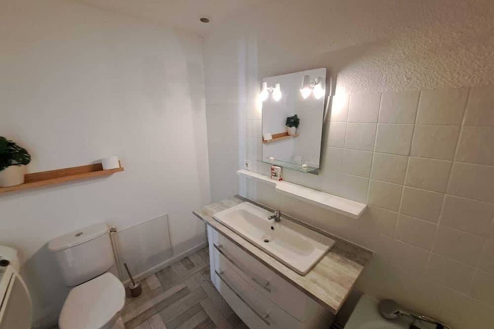 Entire apartment, L'Écrin - In the heart of the Dax thermal baths in Dax, Dax region