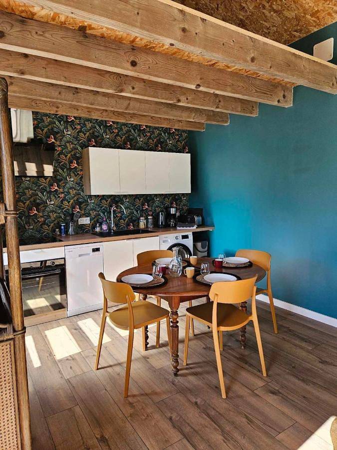 Location de vacances pour 7 personnes, avec terrasse à Saint-Amand-sur-Sèvre