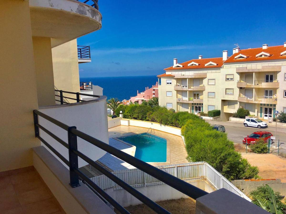 Four-Bedroom House in Praia dos Pescadores (Ericeira), Ericeira