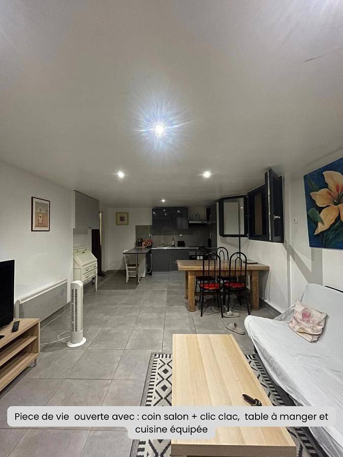 Gîte pour 5 personnes, avec terrasse, animaux acceptés à Solliès-Ville - 4