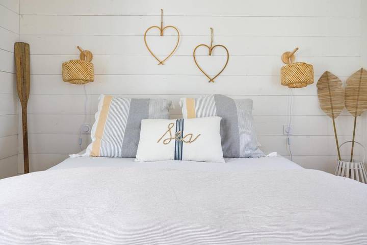 Gîte pour 2 personnes, avec vue et jardin à Ploubezre - 2