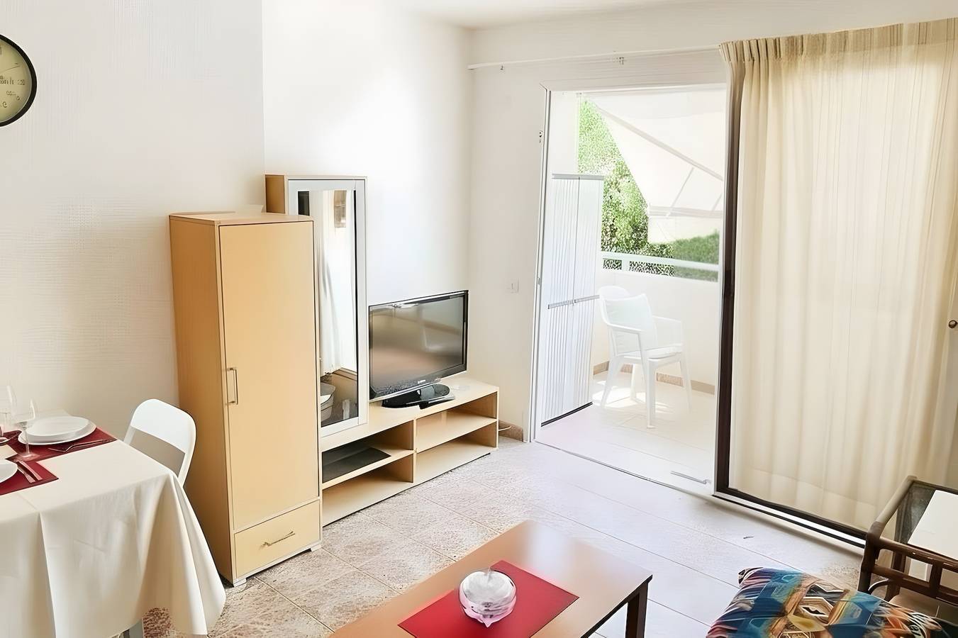 Entire apartment, Apartment Near the Beach with Ocean View, Just Steps Away in Playa Puerto Colón, Adeje