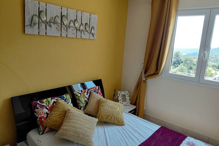 Location de vacances pour 6 personnes, avec Balcon et Jardin à Carros - 3