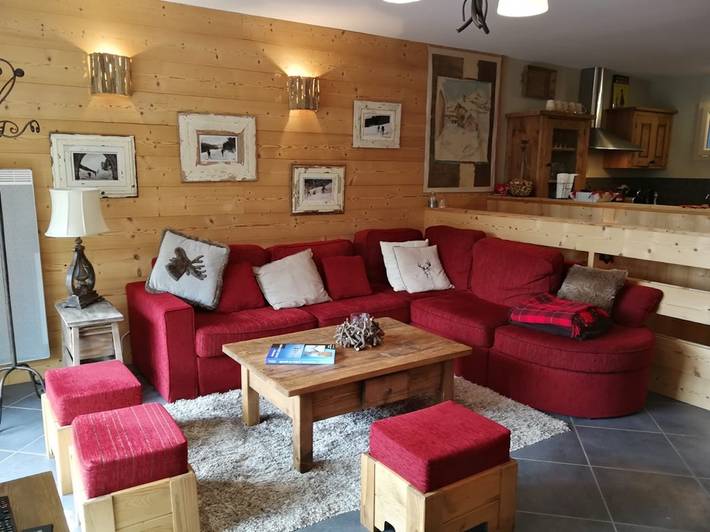 Gîte pour 8 personnes, avec terrasse à Laveissière - 2
