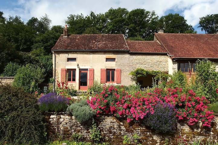 Gîte pour 2 personnes, avec jardin et terrasse