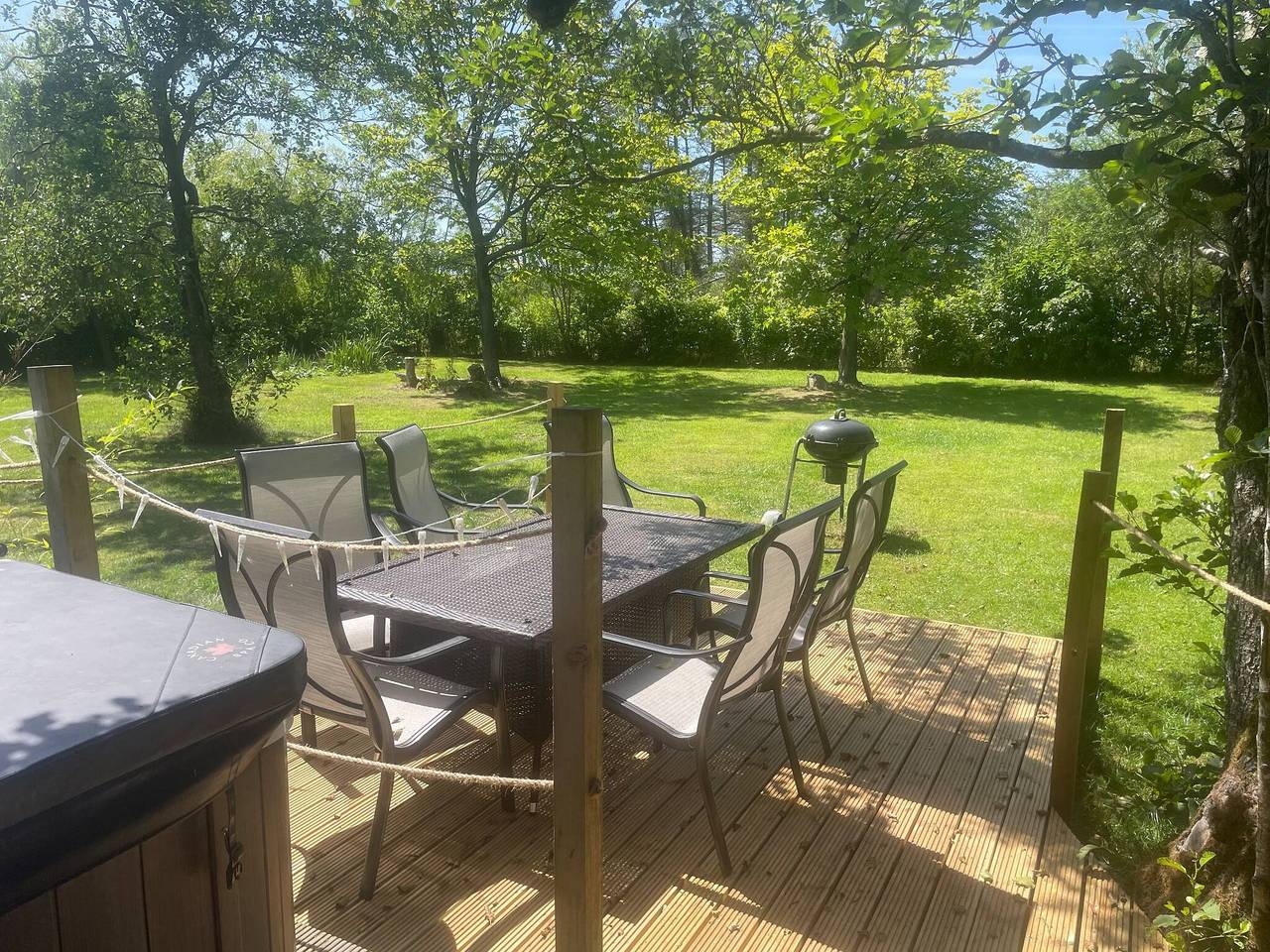 Country lodge retreat with hot tub in Nidderdale AONB