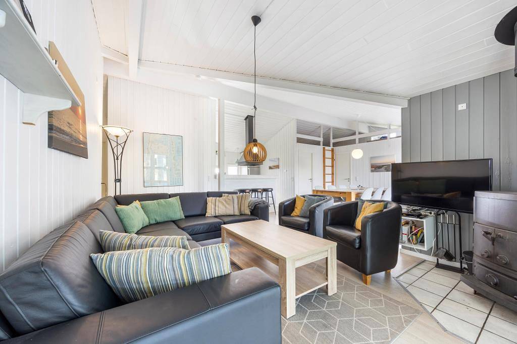 Strandnahes Ferienhaus mit Pool, Sauna, Spa und Fjordblick in Ringkøbing, Holmsland Klit