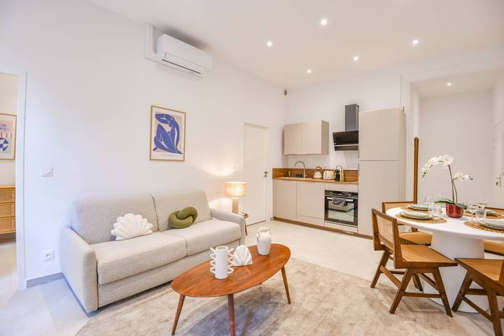 Gîte pour 4 personnes, avec balcon, adapté aux familles dans Gare De Marseille Saint Charles - 2