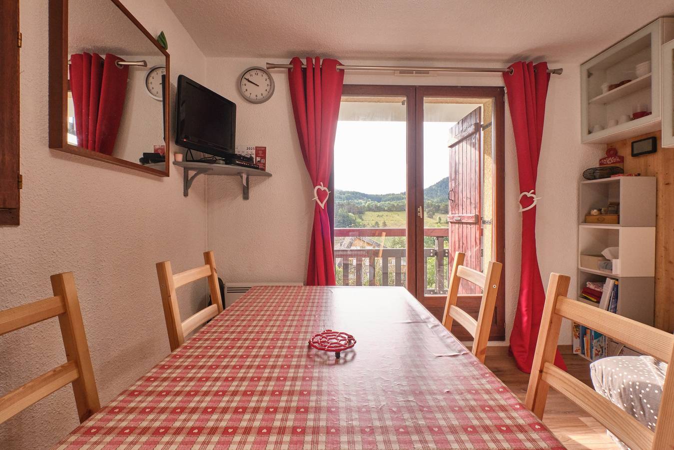 Ganze Wohnung, Appartement „Le Serpaton“ mit Bergblick und Balkon in Gresse-en-Vercors, Parc naturel régional du Vercors