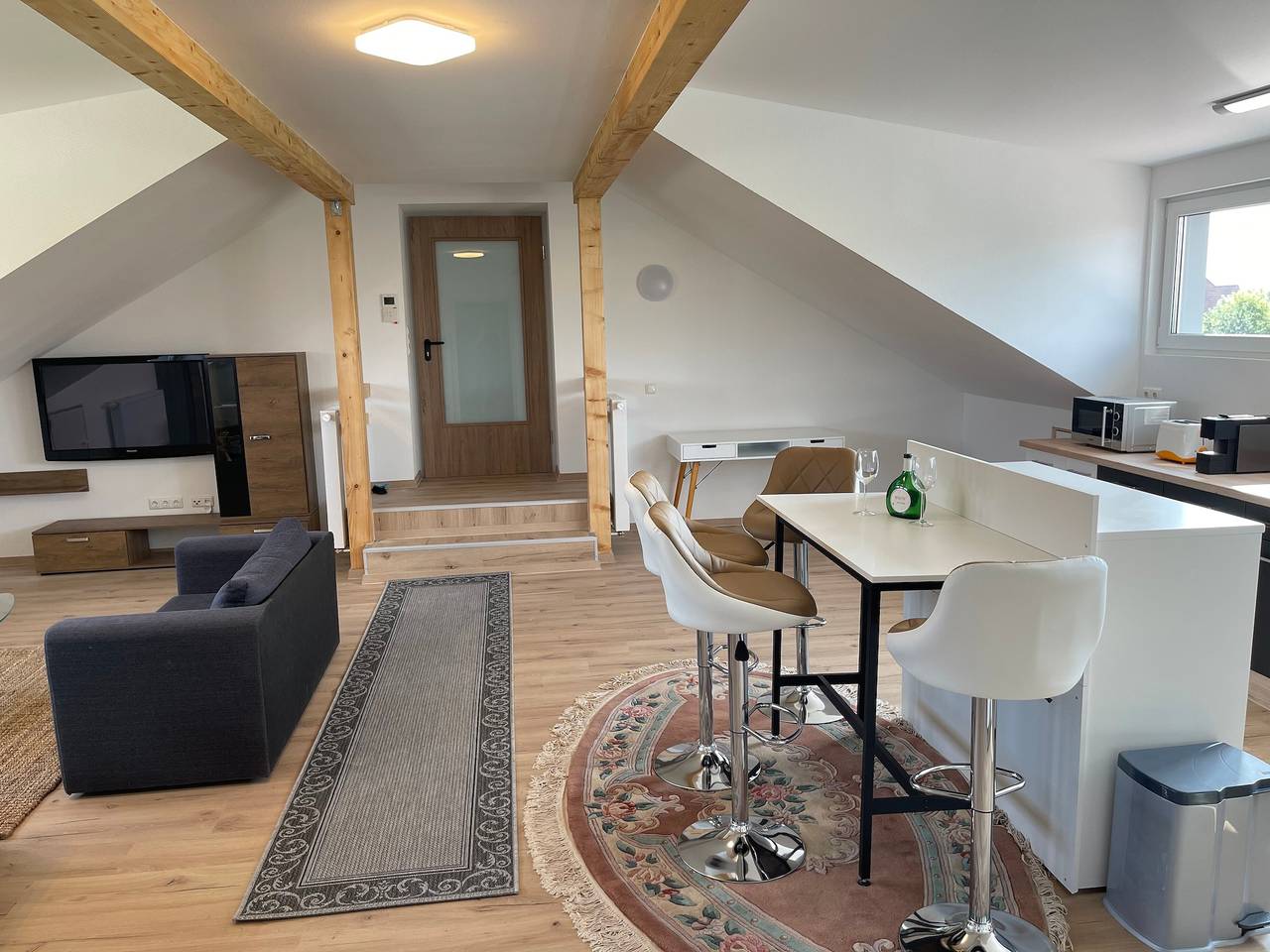 Ganze Wohnung, Apartment Promedklinik 3 nahe Main mit mit Angebot von Wellnessmassagen vor Ort in Volkach, Fränkisches Weinland