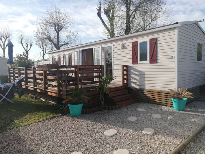Bungalow para 6 personas, con piscina y jardín en Vias Plage