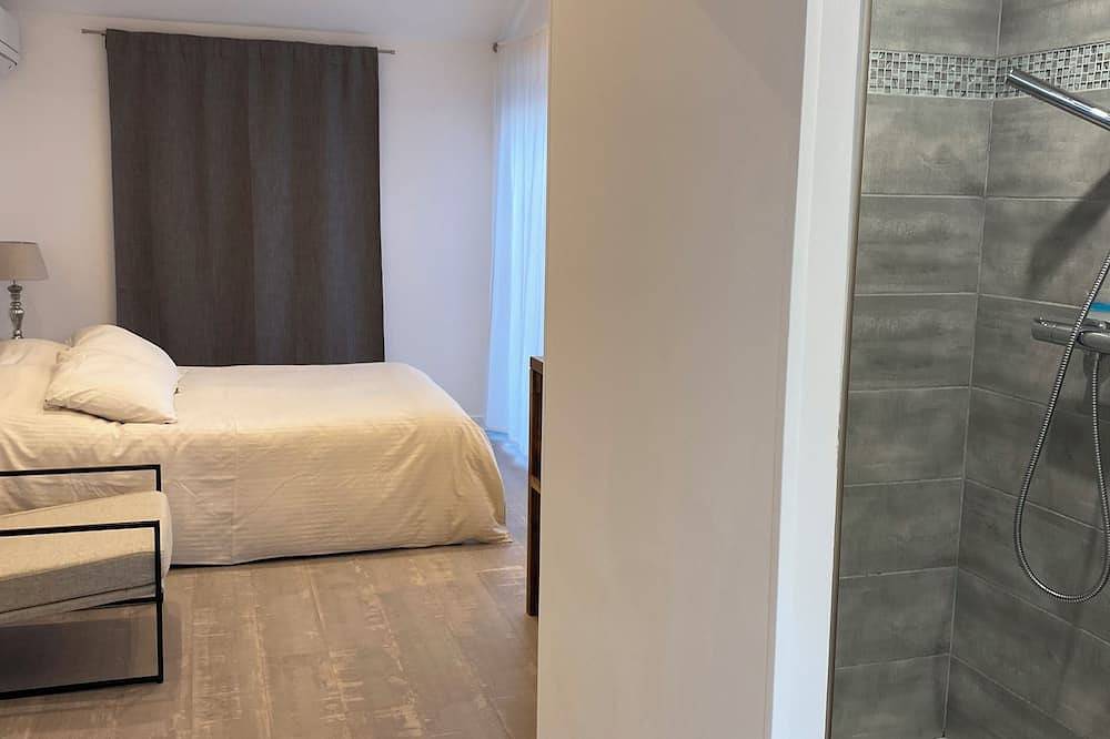 Chambre indépendant, proche nature et plage, idéale pour un séjour au calme. in La Seyne-sur-Mer, Côte méditerranéenne (France)